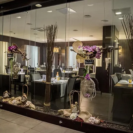 Western Premier Fabiano Palace ホテル レンデ