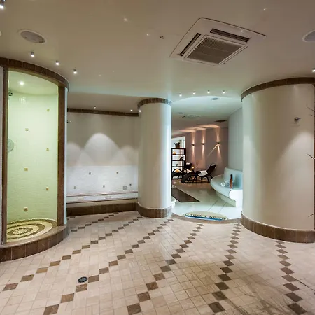 Western Premier Fabiano Palace ホテル