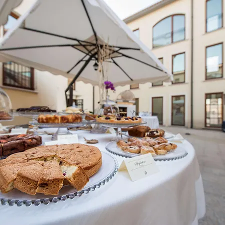 Western Premier Fabiano Palace 4* レンデ