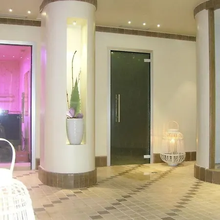 Western Premier Fabiano Palace ホテル レンデ