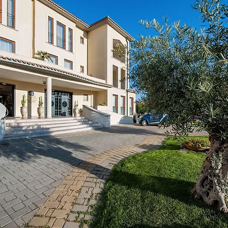 Western Premier Fabiano Palace Hotel 4*