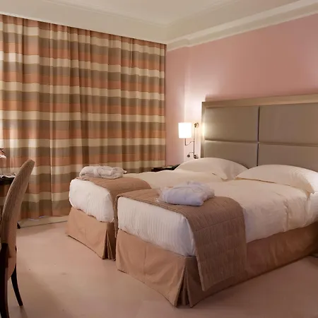 Western Premier Fabiano Palace 호텔 렌데