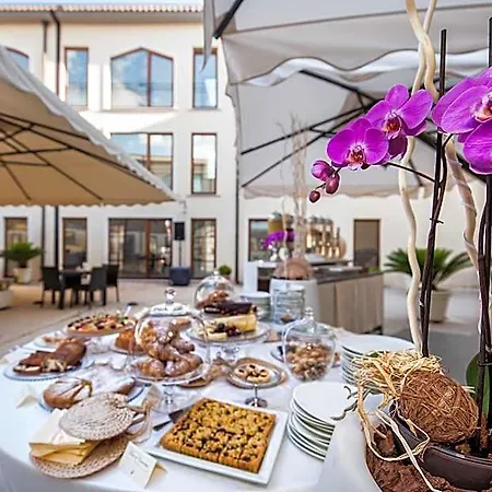 Western Premier Fabiano Palace 4* Rende