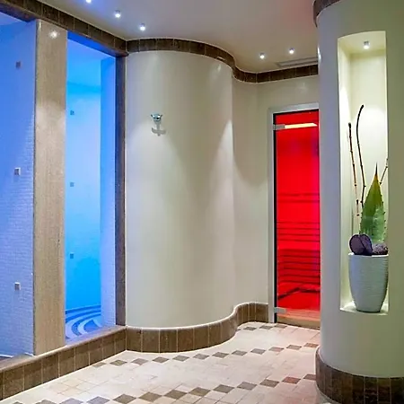 Western Premier Fabiano Palace 4* Rende