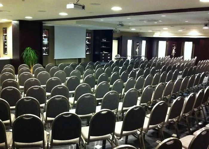 Western Premier Fabiano Palace מלון רנדה