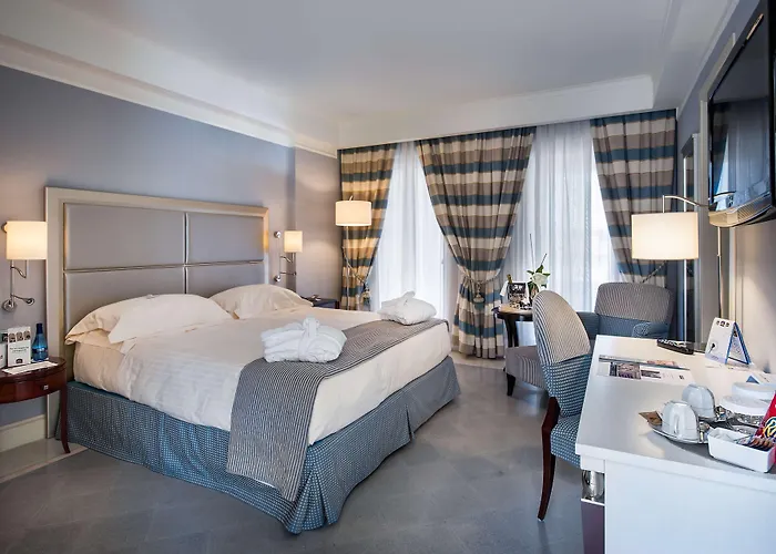 Western Premier Fabiano Palace 4* רנדה